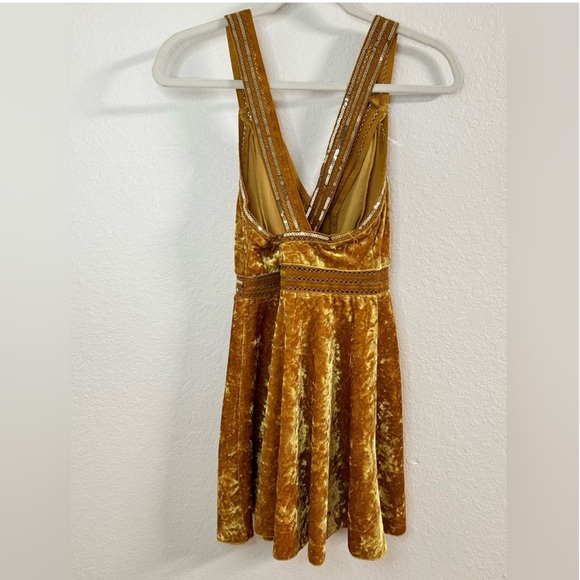 Free People Intimately Yellow Velvet Summer Party Flirty Dress Sequin Gold XS - Picture 2 of 4